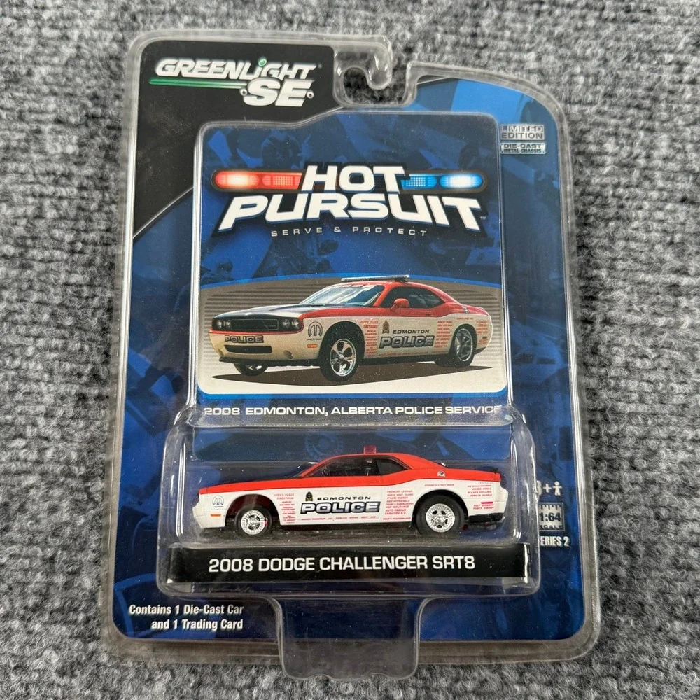 Greenlight 2008 Dodge Challenger SRT8 Edmonton Police 1:64 Red White Hot Pursuit